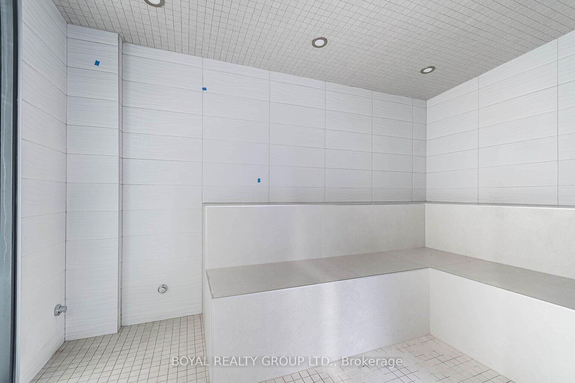 2 Bedrooms Condo at 3200 Dakota Common, Burlington For sale