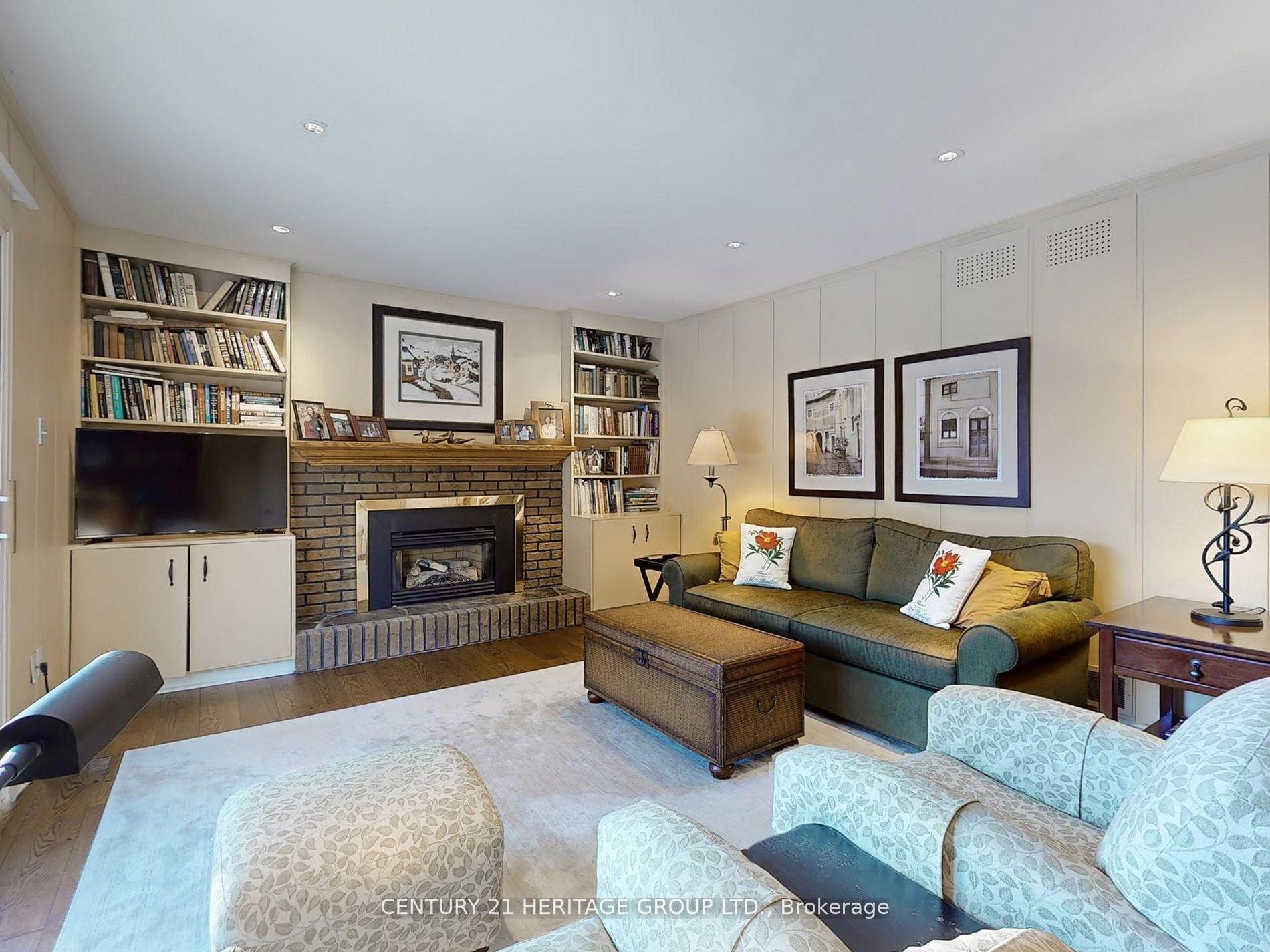 35 Forest Park Crescent