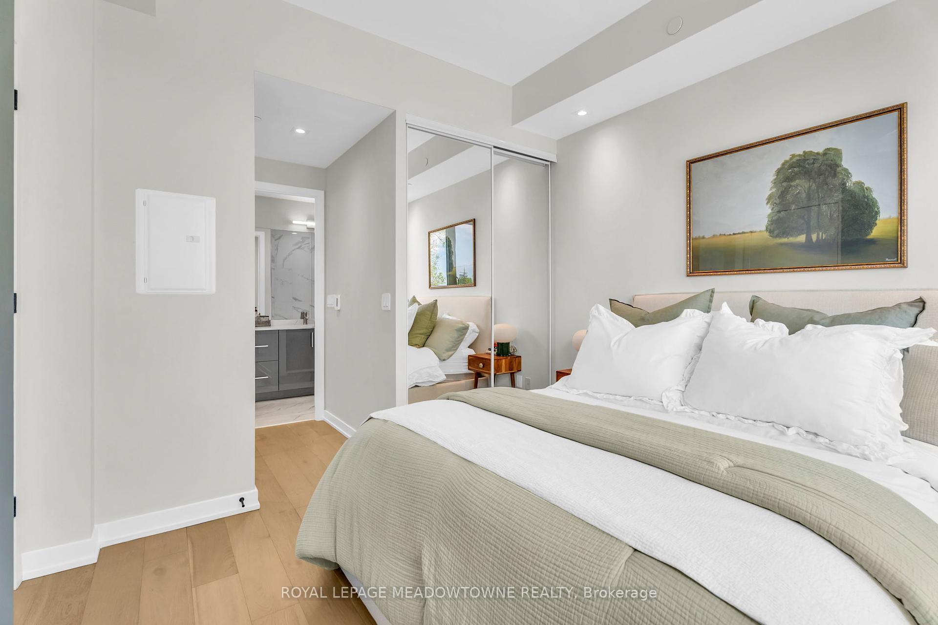 2 Bedrooms Condo at 840 St Clair, Toronto For sale