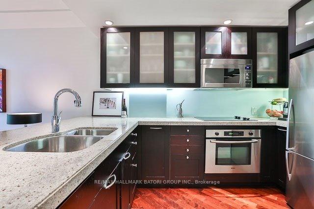 1 Bedroom Condo at 1 Benvenuto, Toronto For sale