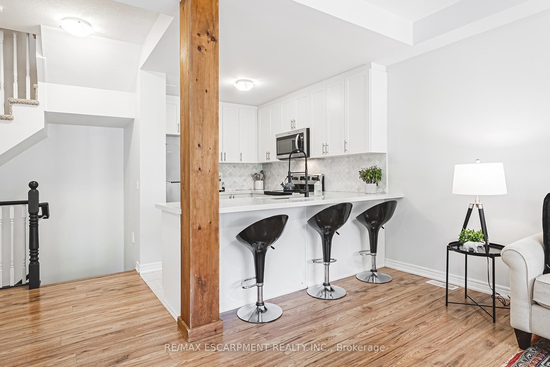 2 Bedrooms Condo at 18 Ridgeside,  Hamilton For sale