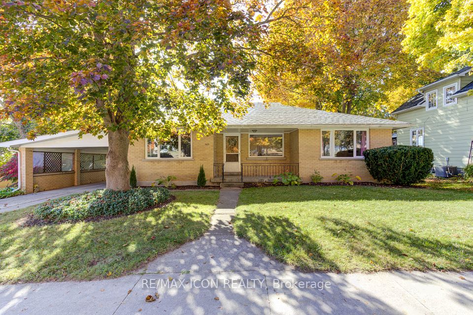 385 Main Street