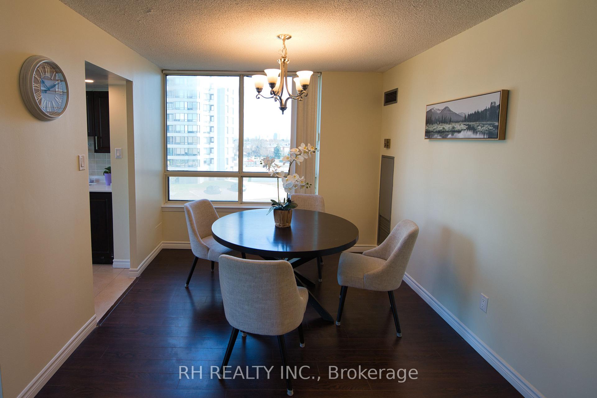 3 Bedrooms Condo at 300 Alton Towers,  Toronto For sale