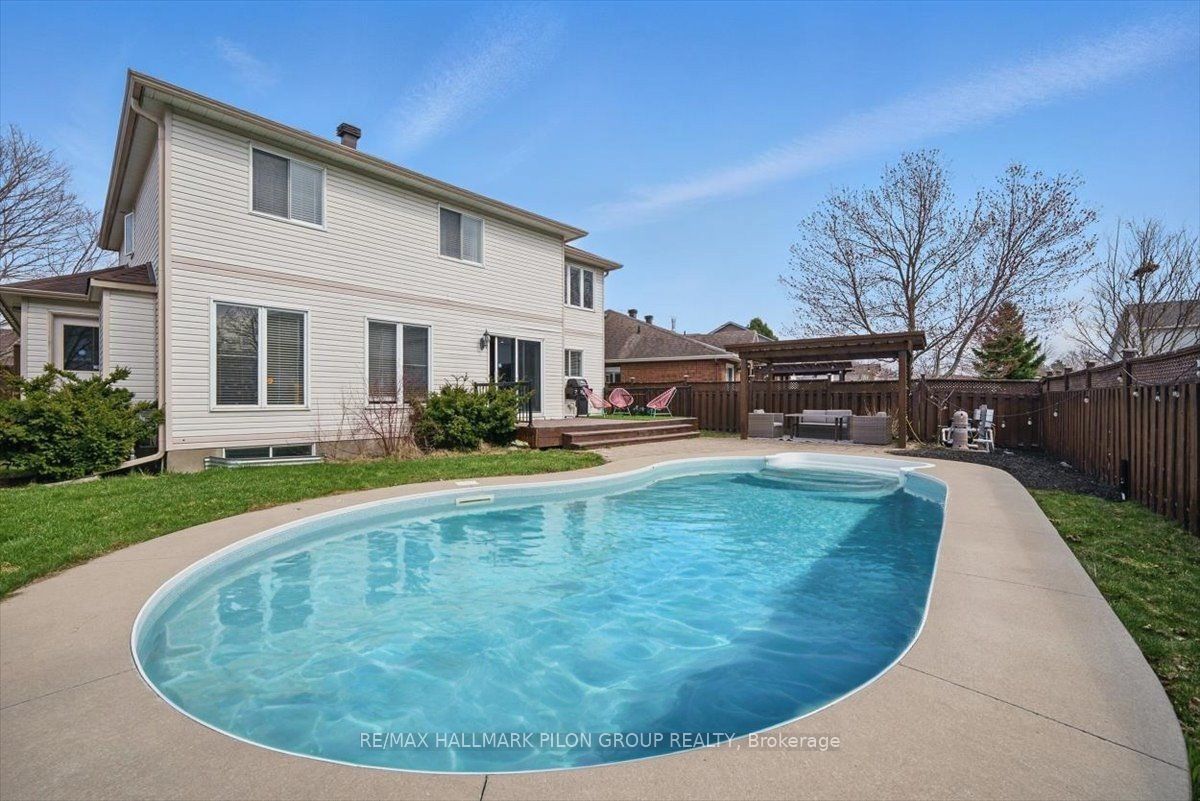 10 Maybrook Place