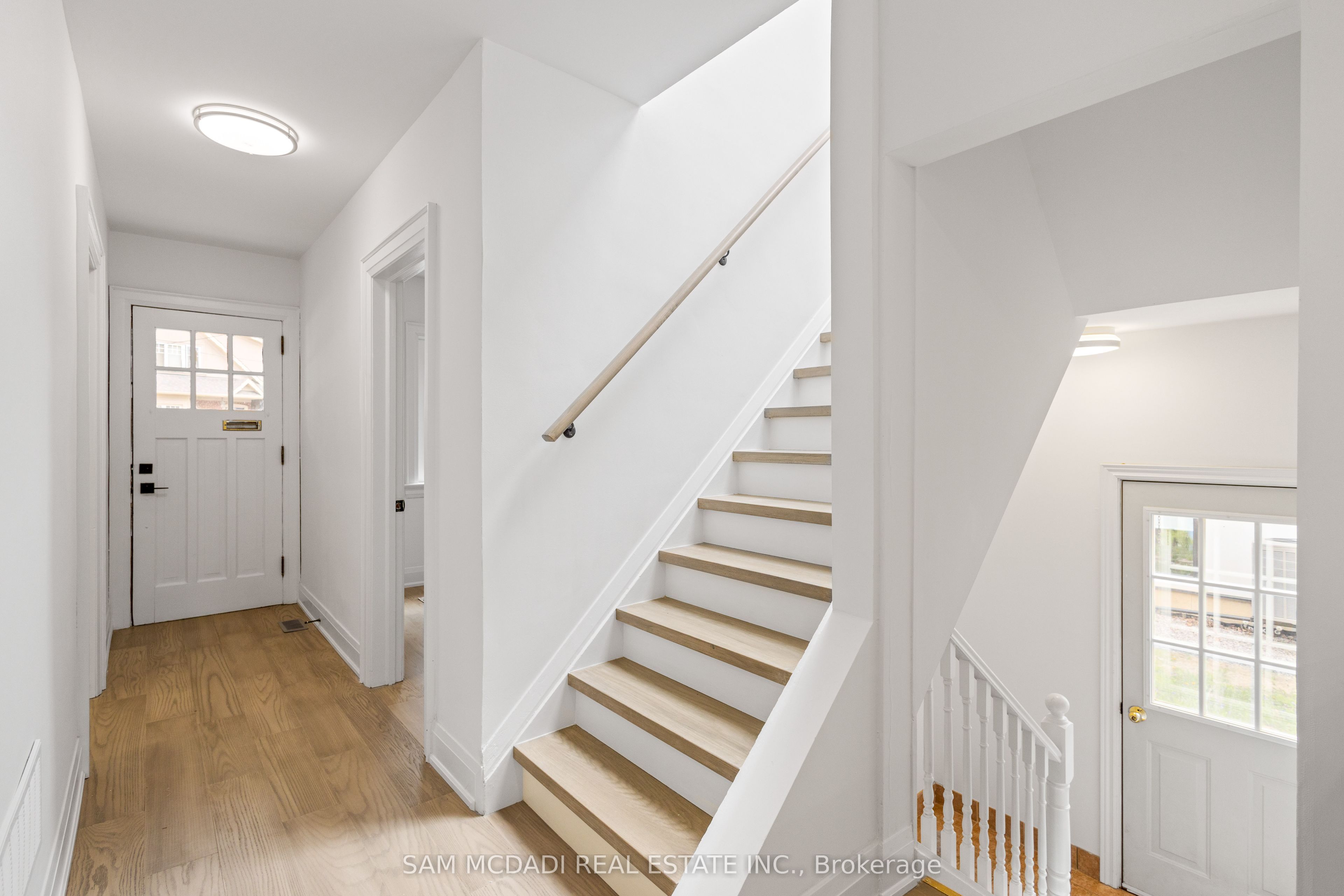 8 Wesley Crescent