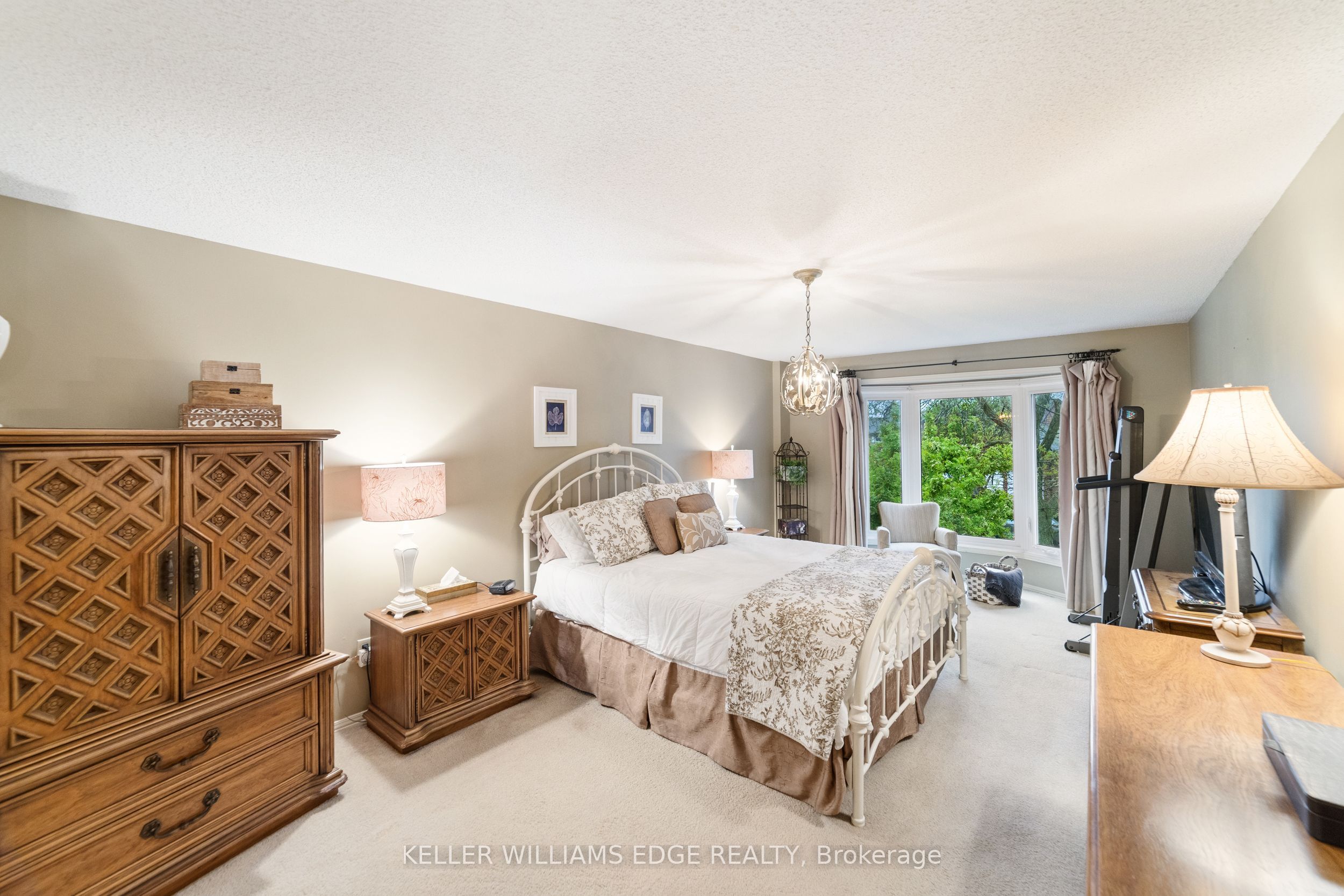 2095 Fallingbrook Court