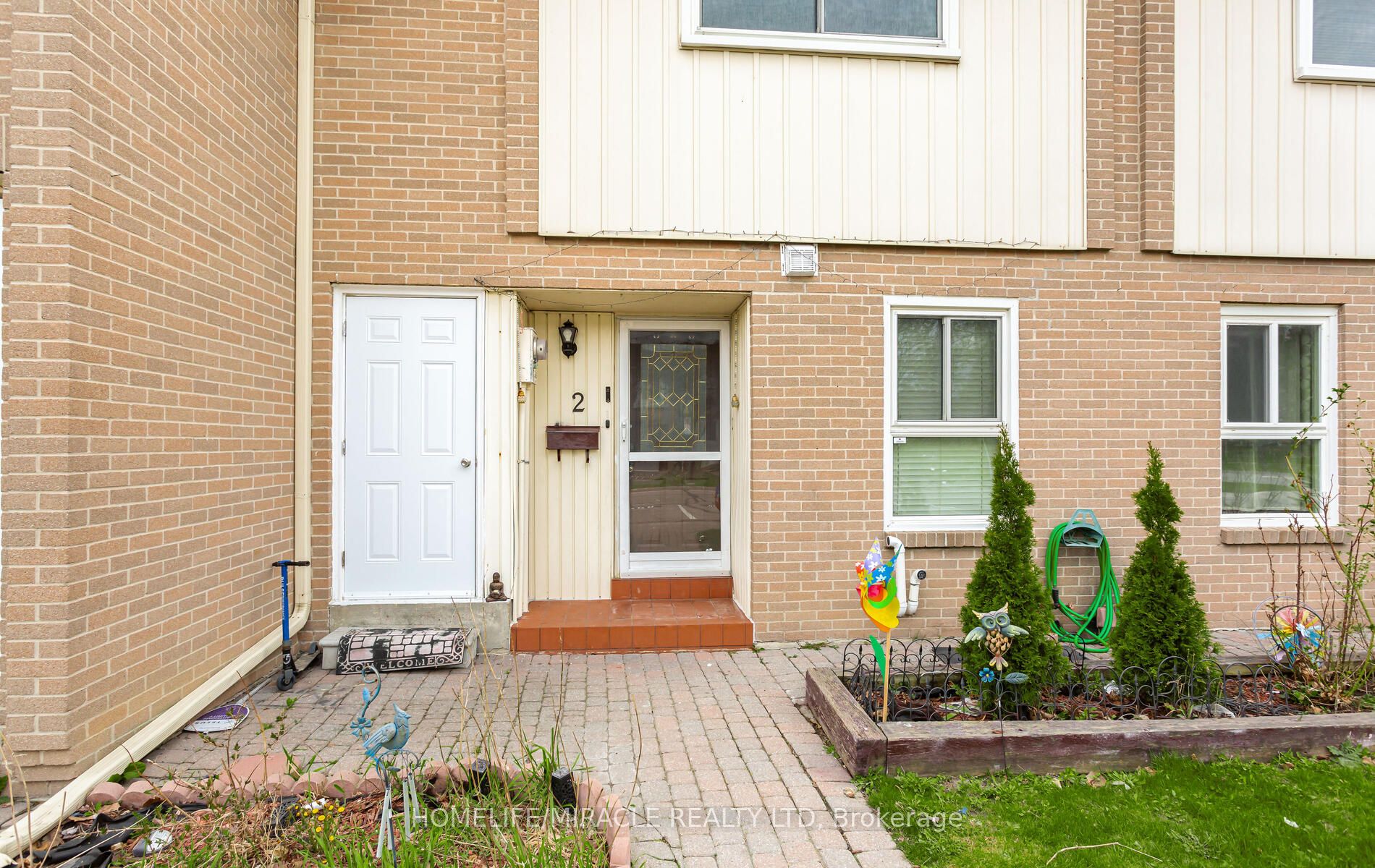 #2 - 2 Craigleigh Crescent, Brampton, ON L6T 2E3