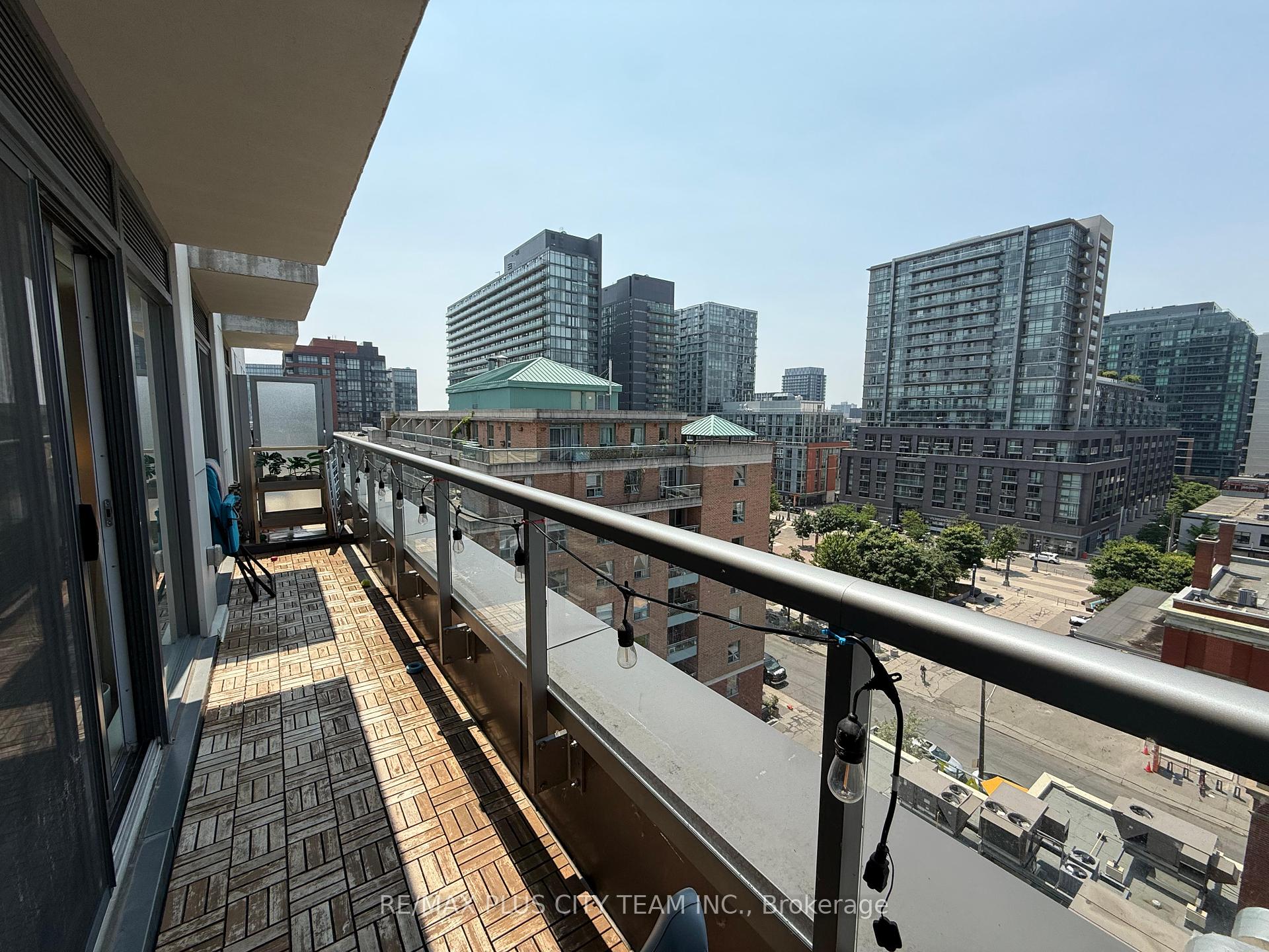 2 Bedrooms Condo at 106 Dovercourt, Toronto For sale