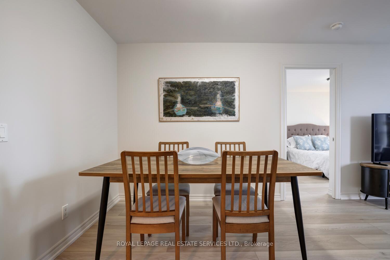 2 Bedrooms Condo at 5233 Dundas,  Toronto For sale
