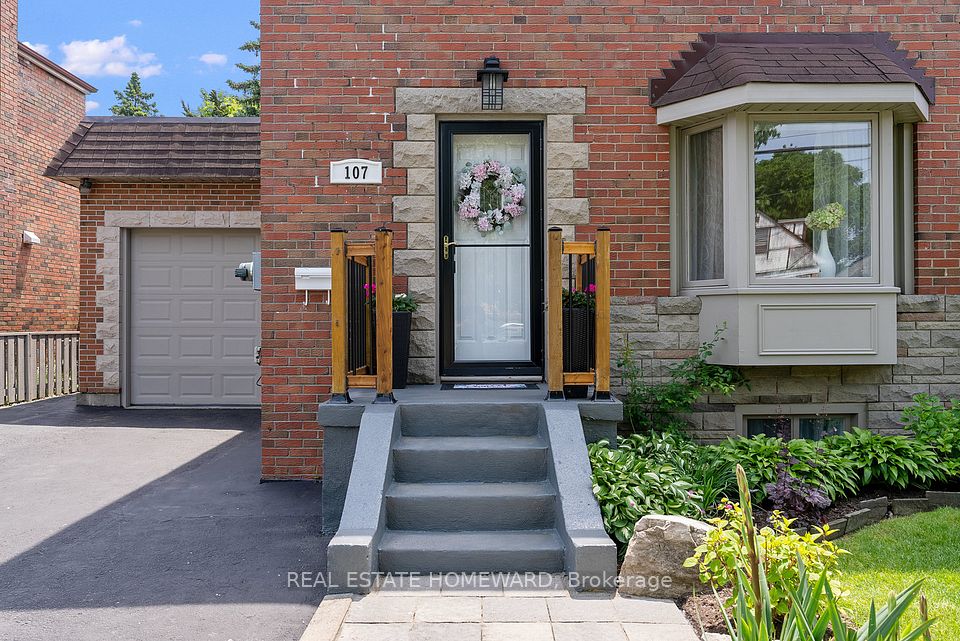 107 Foxridge Drive, Toronto, ON M1K 2G4