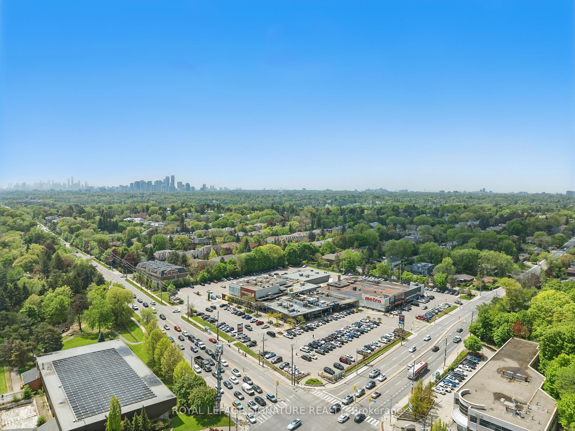 4 Bedrooms Condo at 96 Crimson Mill, Toronto For sale