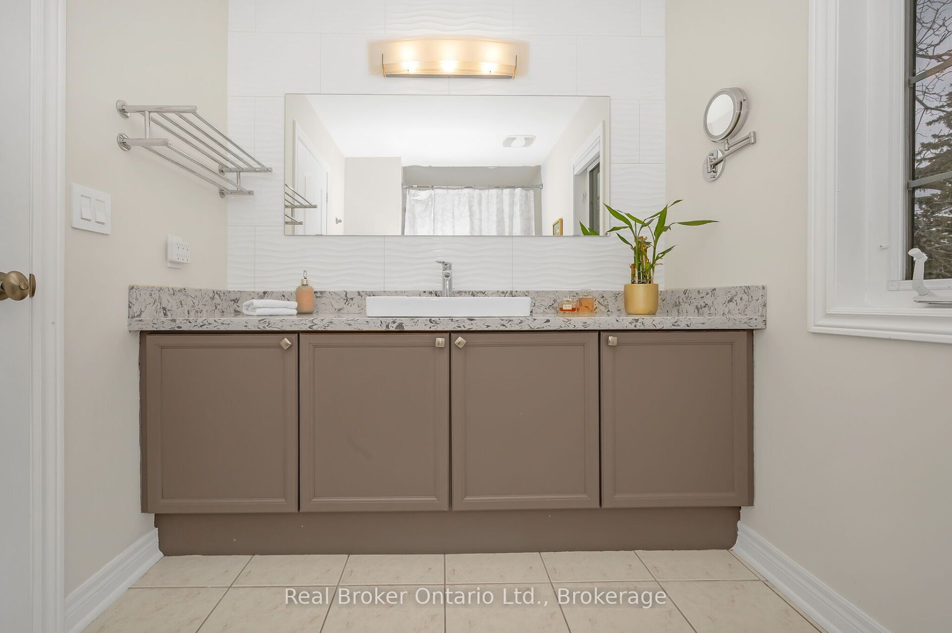 710 Spring Gardens Road, #98