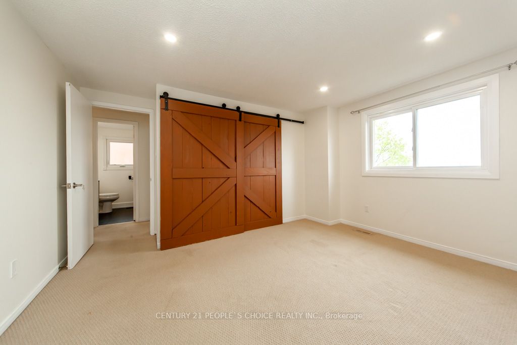 35 Fernbank Place