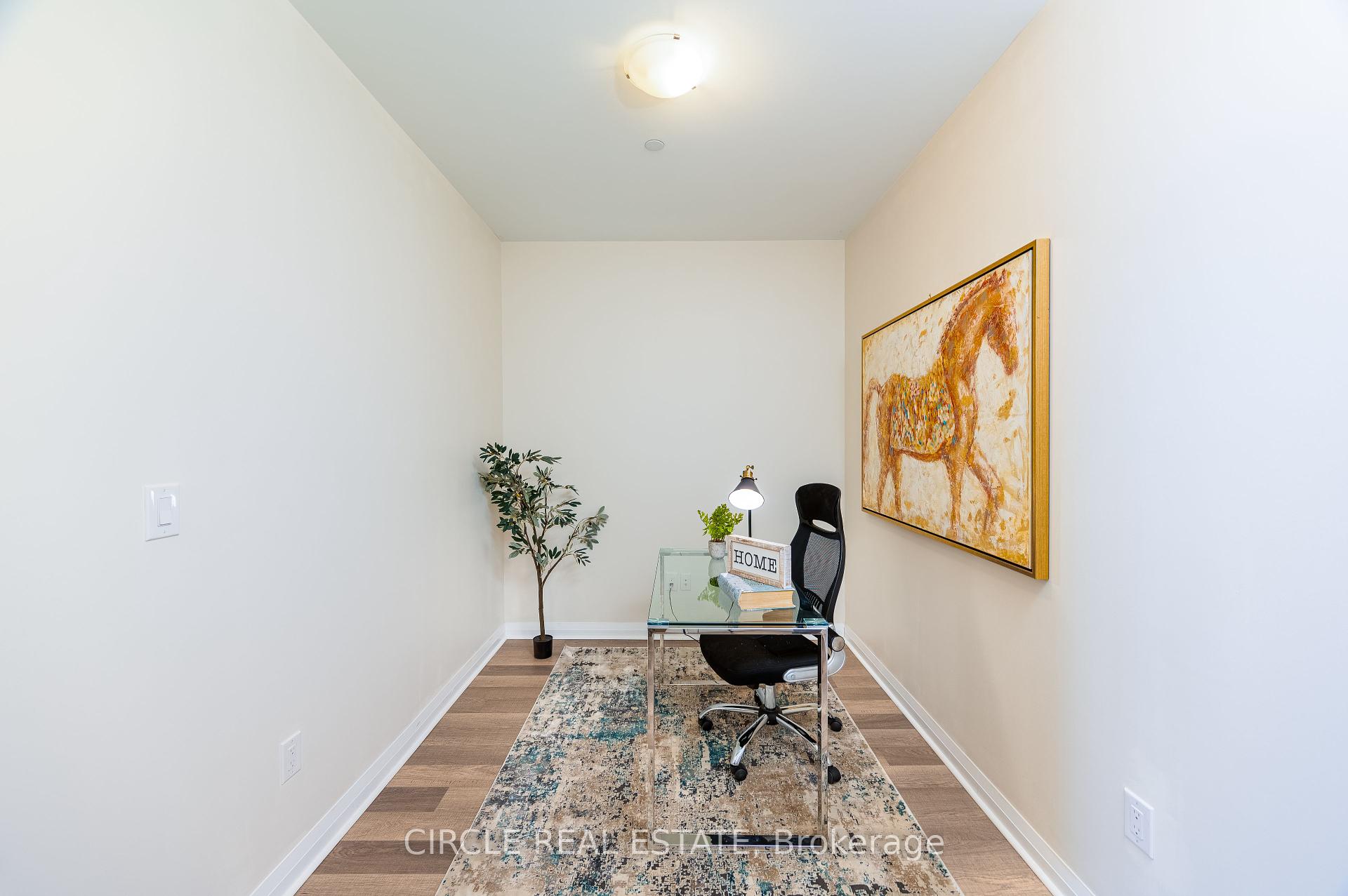 4 Bedrooms Condo at 5033 Four Springs,  Mississauga For sale
