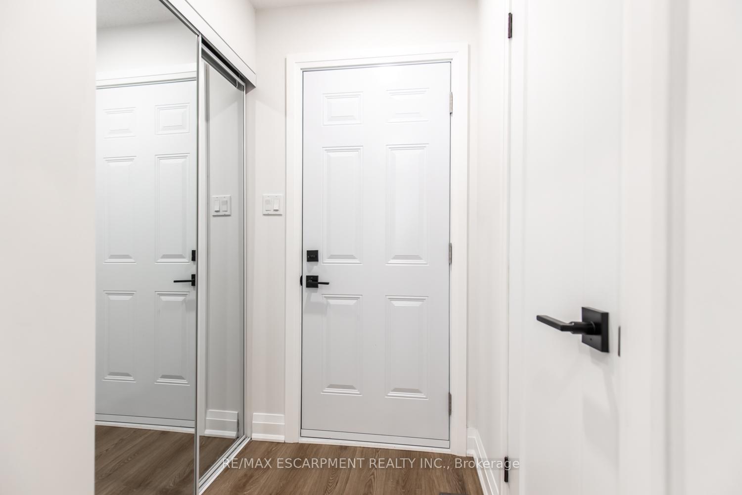 3 Bedrooms Condo at 150 Gateshead, Hamilton For sale