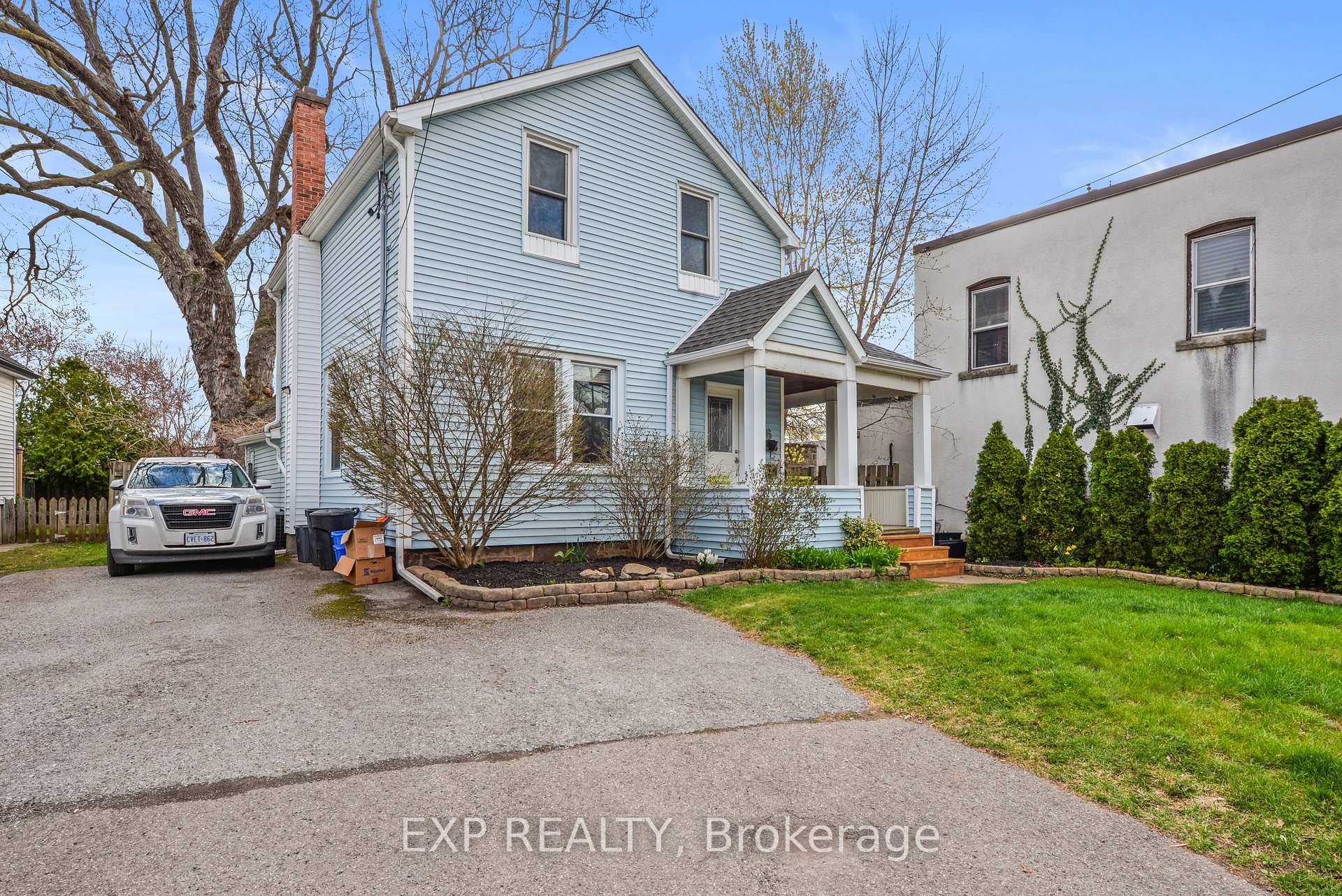 96 York Street, St. Catharines, ON L2R 6E2