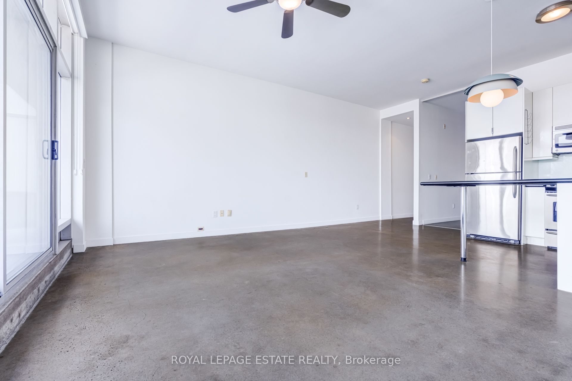 747 Queen Street E, #403