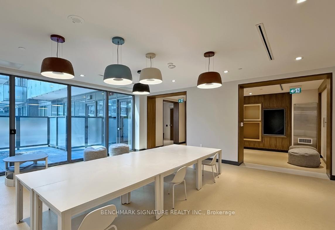 1 Bedroom Condo at 8 Olympic Garden, Toronto For sale