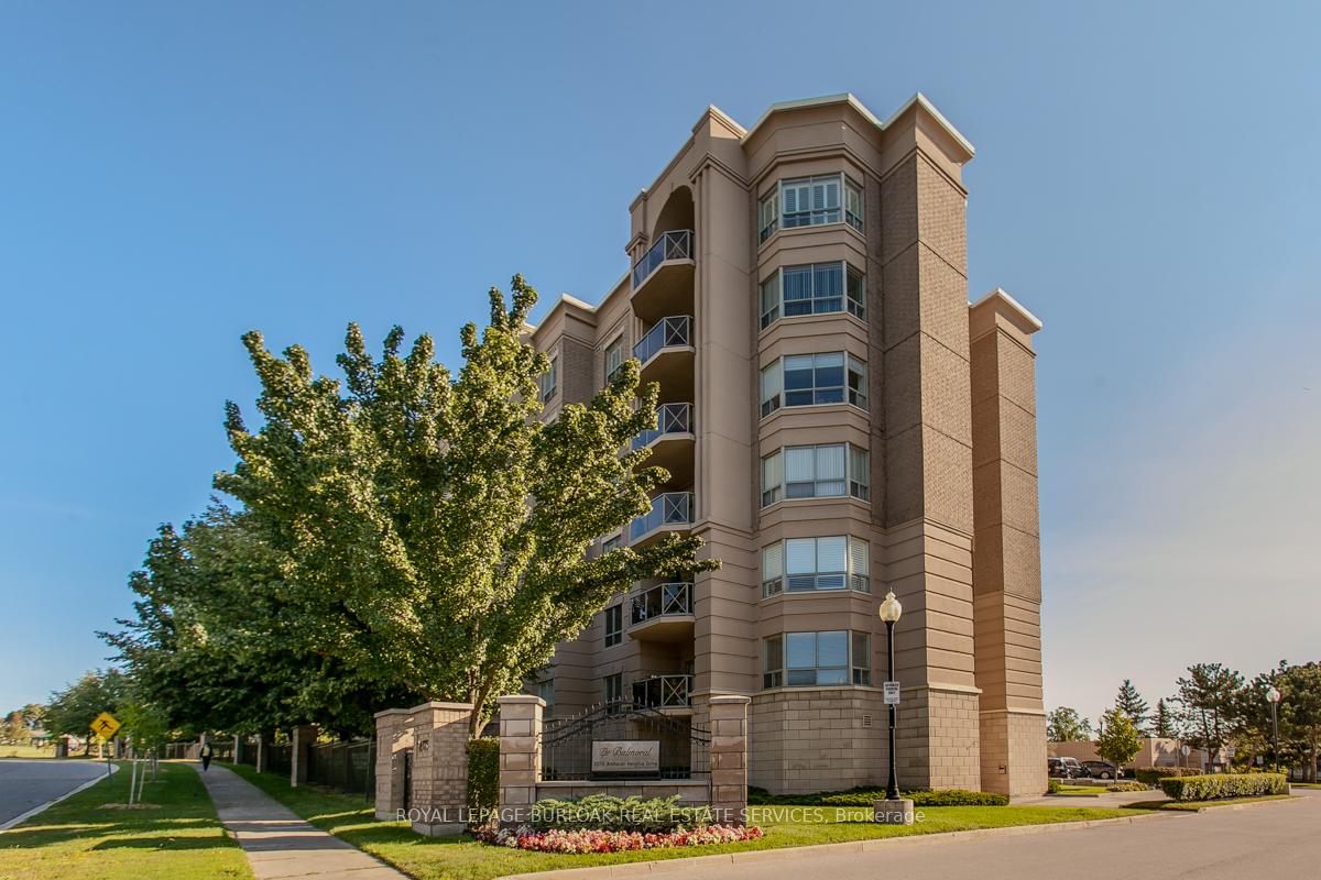 2 Bedrooms Condo at 2075 Amherst Heights, Burlington For sale
