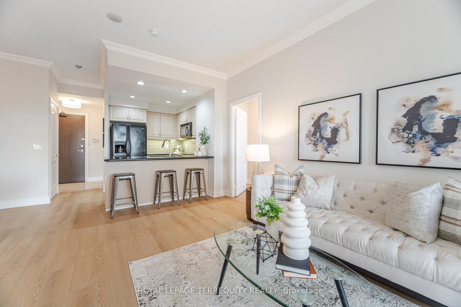 2 Bedrooms Condo at 1101 Leslie,  Toronto For sale
