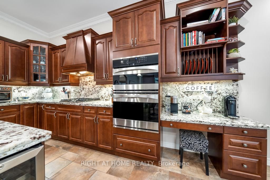 248 Cloverleaf Drive