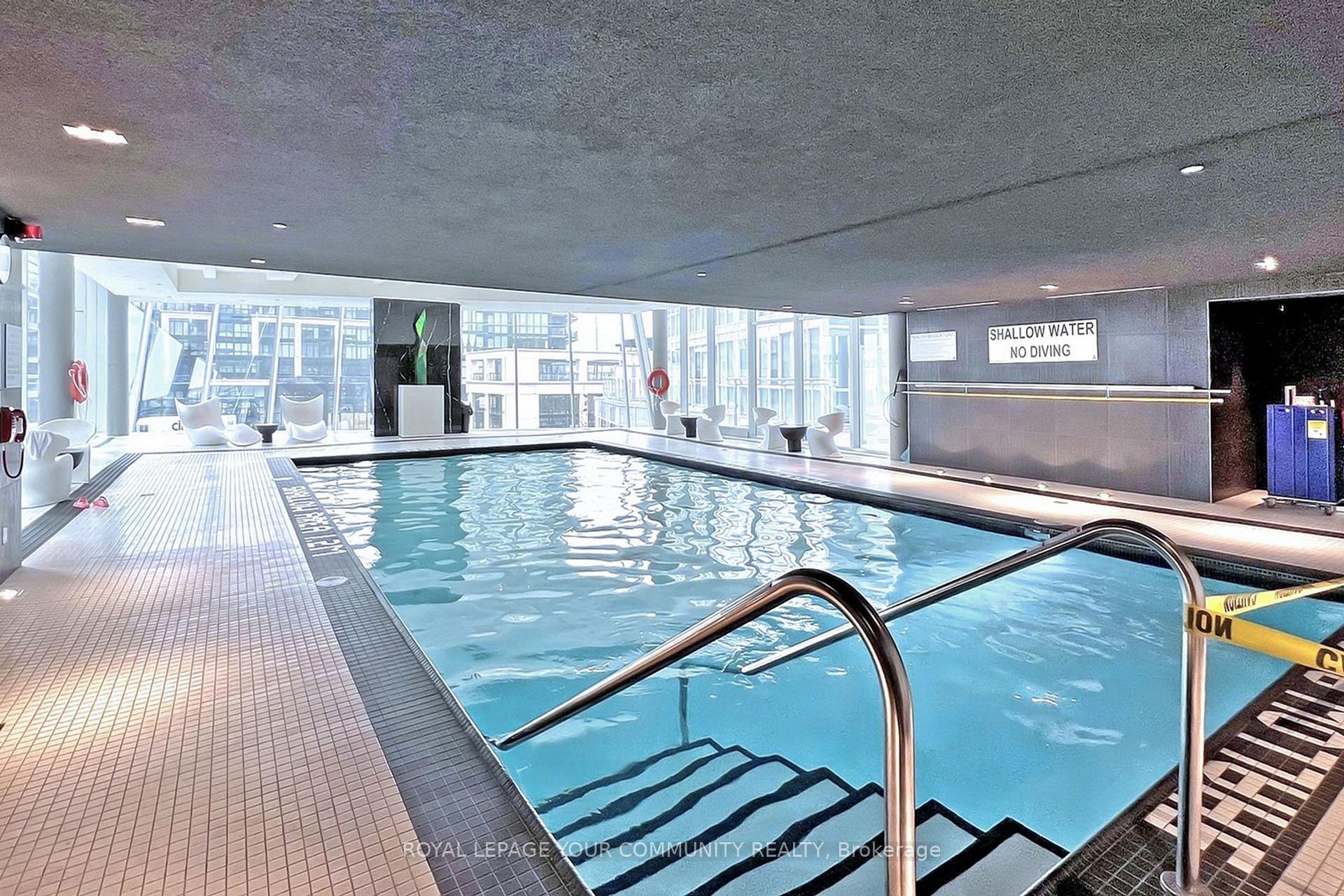 2 Bedrooms Condo at 2908 Highway 7, Vaughan For sale
