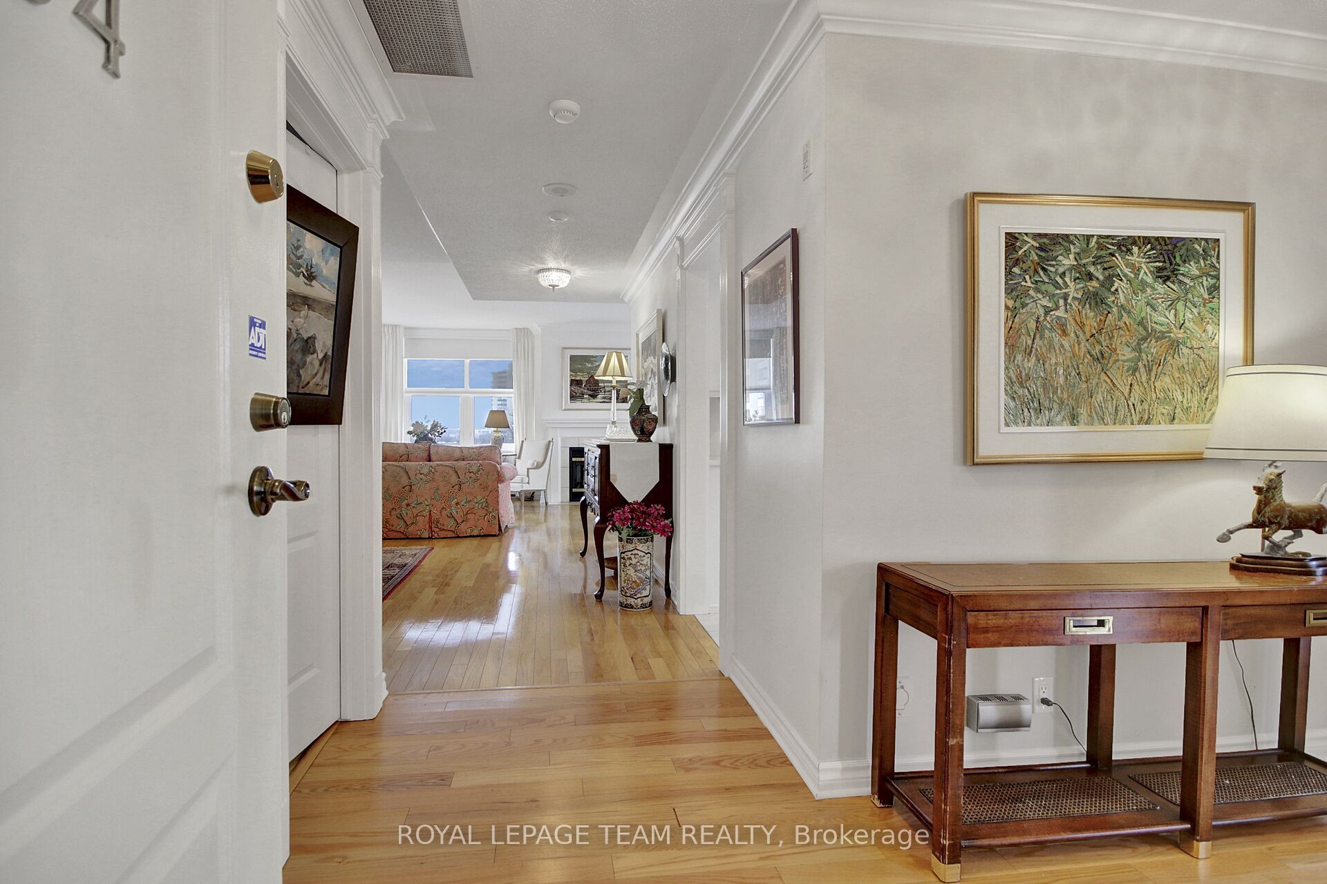 131 Wurtemburg Street, #804