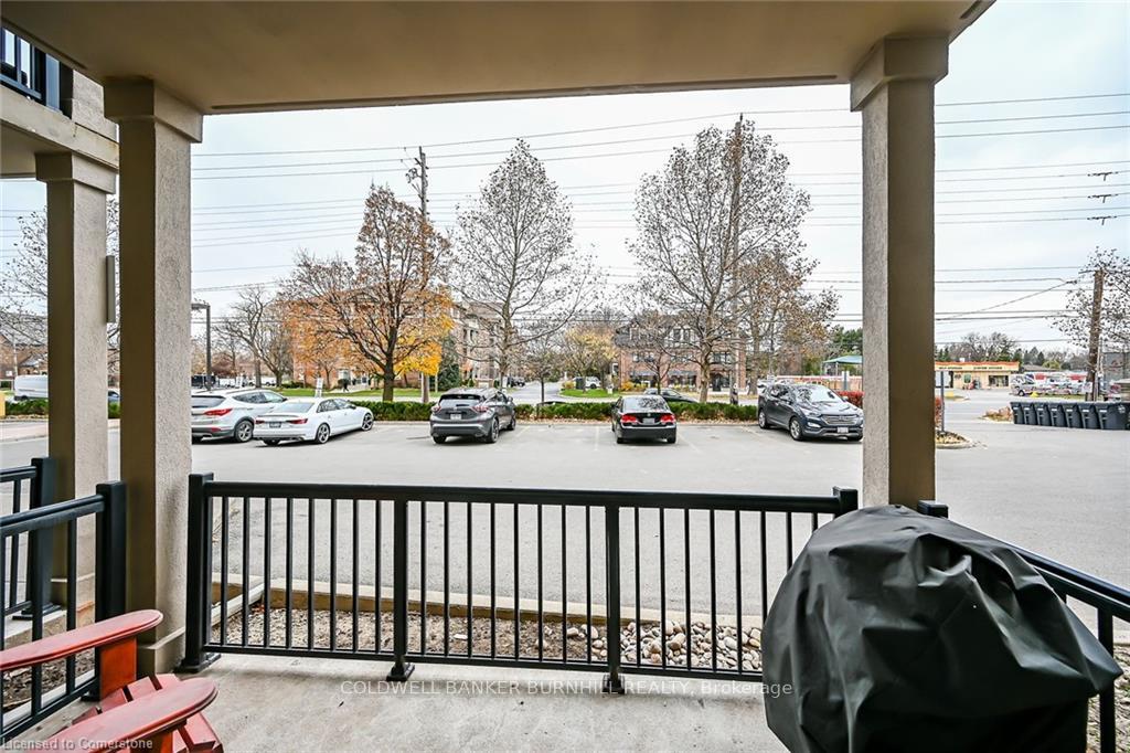 2 Bedrooms Condo at 396 Plains,  Burlington For sale