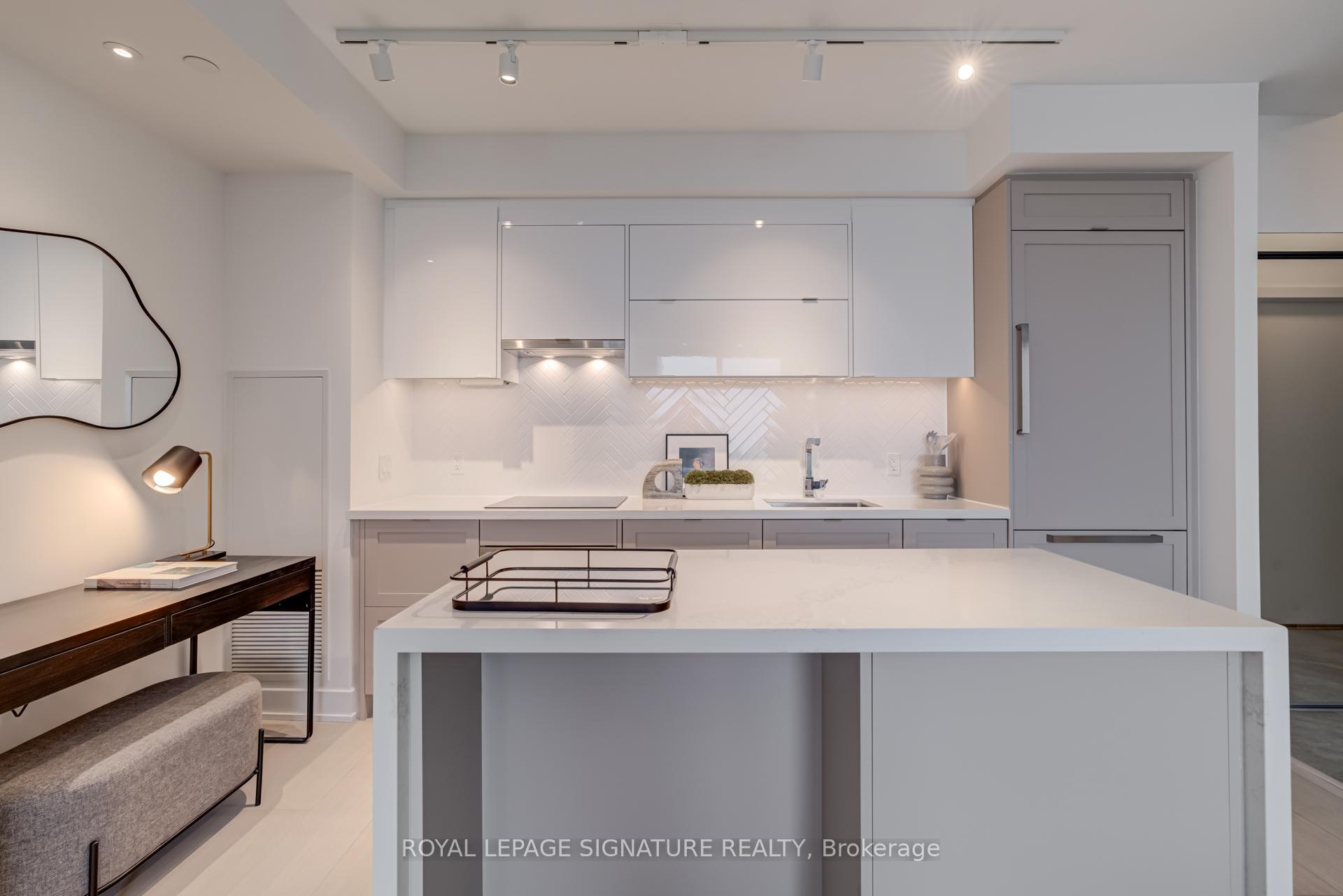 2 Bedrooms Condo at 2 Teagarden, Toronto For sale