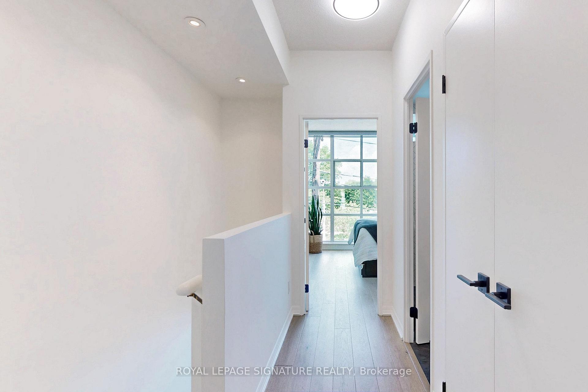 2 Bedrooms Condo at 901 Queen, Toronto For sale