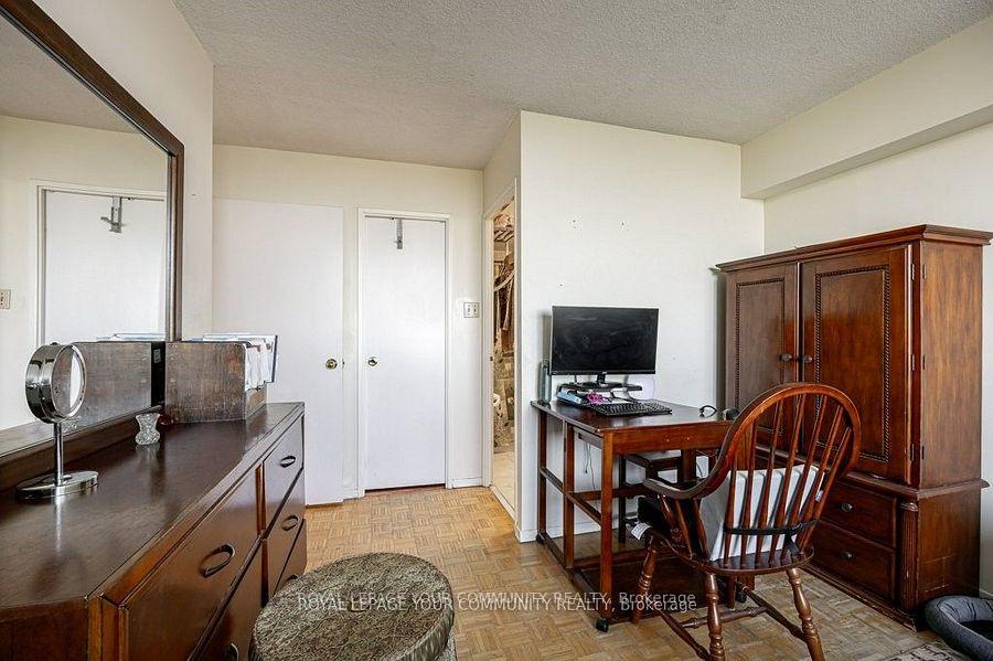 4 Bedrooms Condo at 133 Torresdale, Toronto For sale
