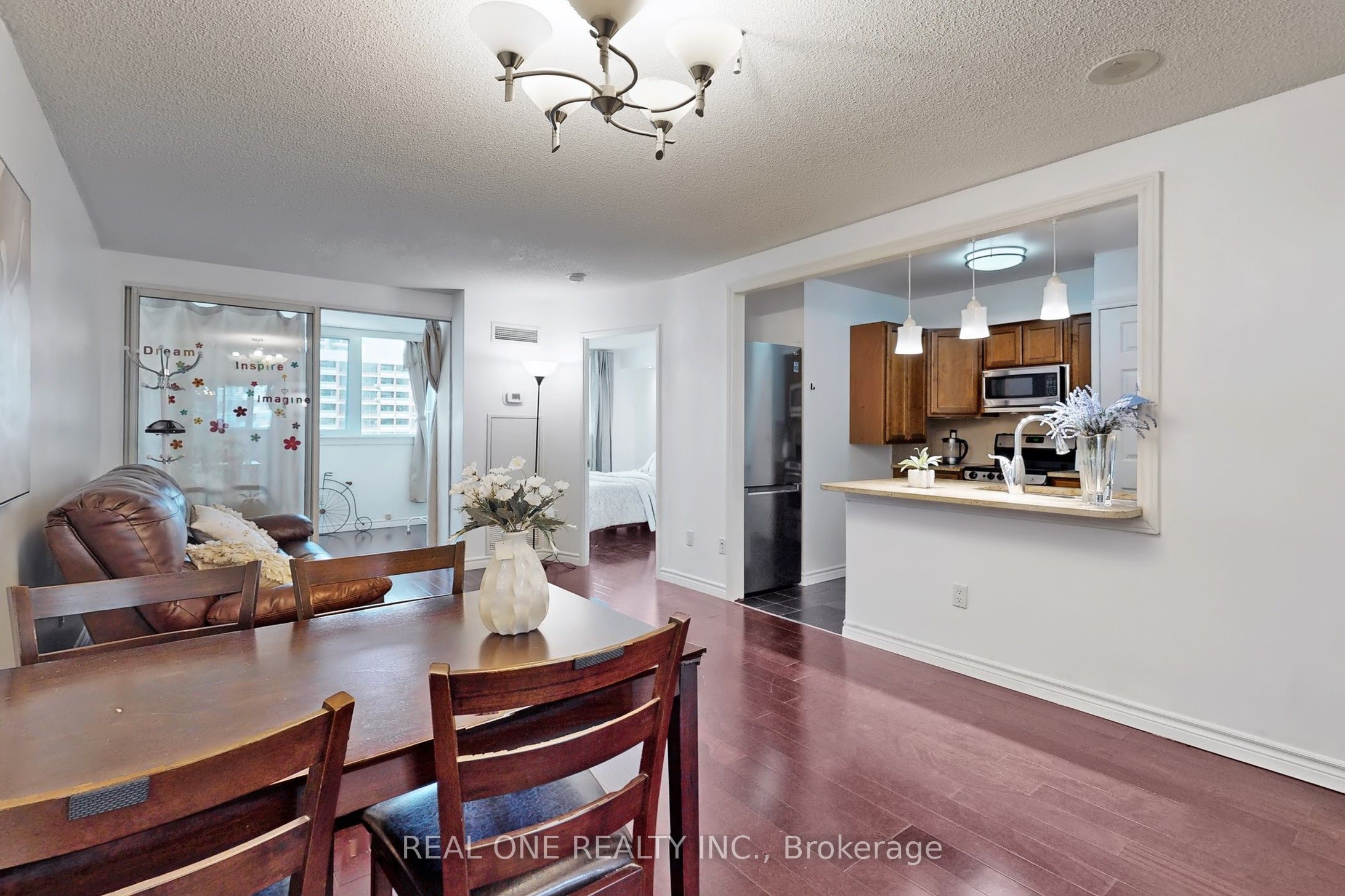 1055 Bay Street, #1816
