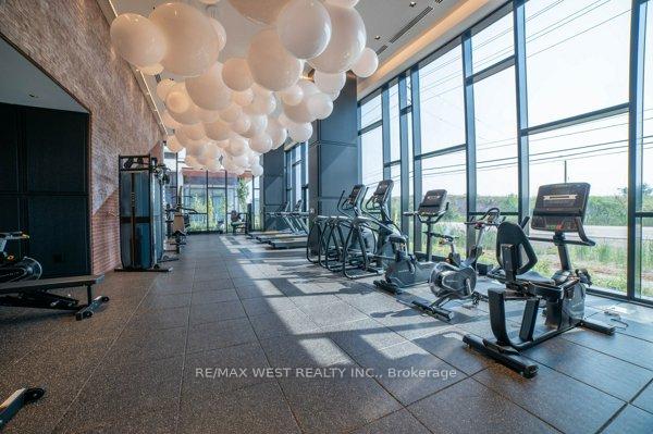 2 Bedrooms Condo at 3220 William Coltson, Oakville For sale