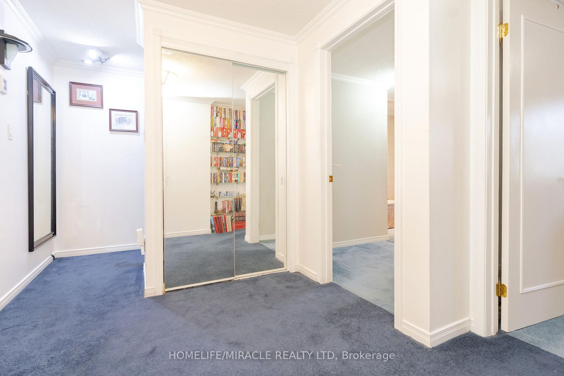 4 Bedrooms Condo at 50 Blackwell, Toronto For sale