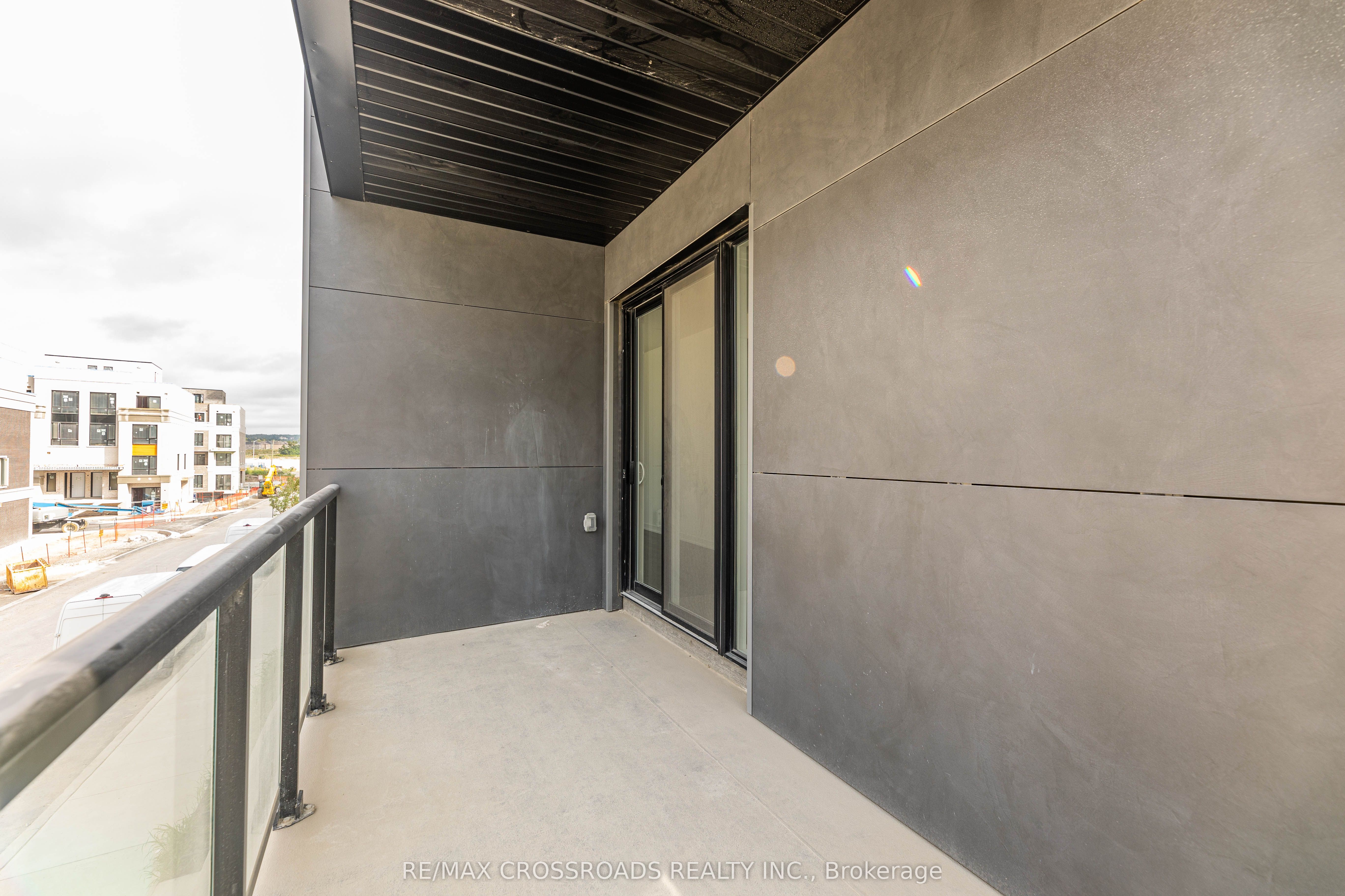 10 David Eyer Road E, #1203