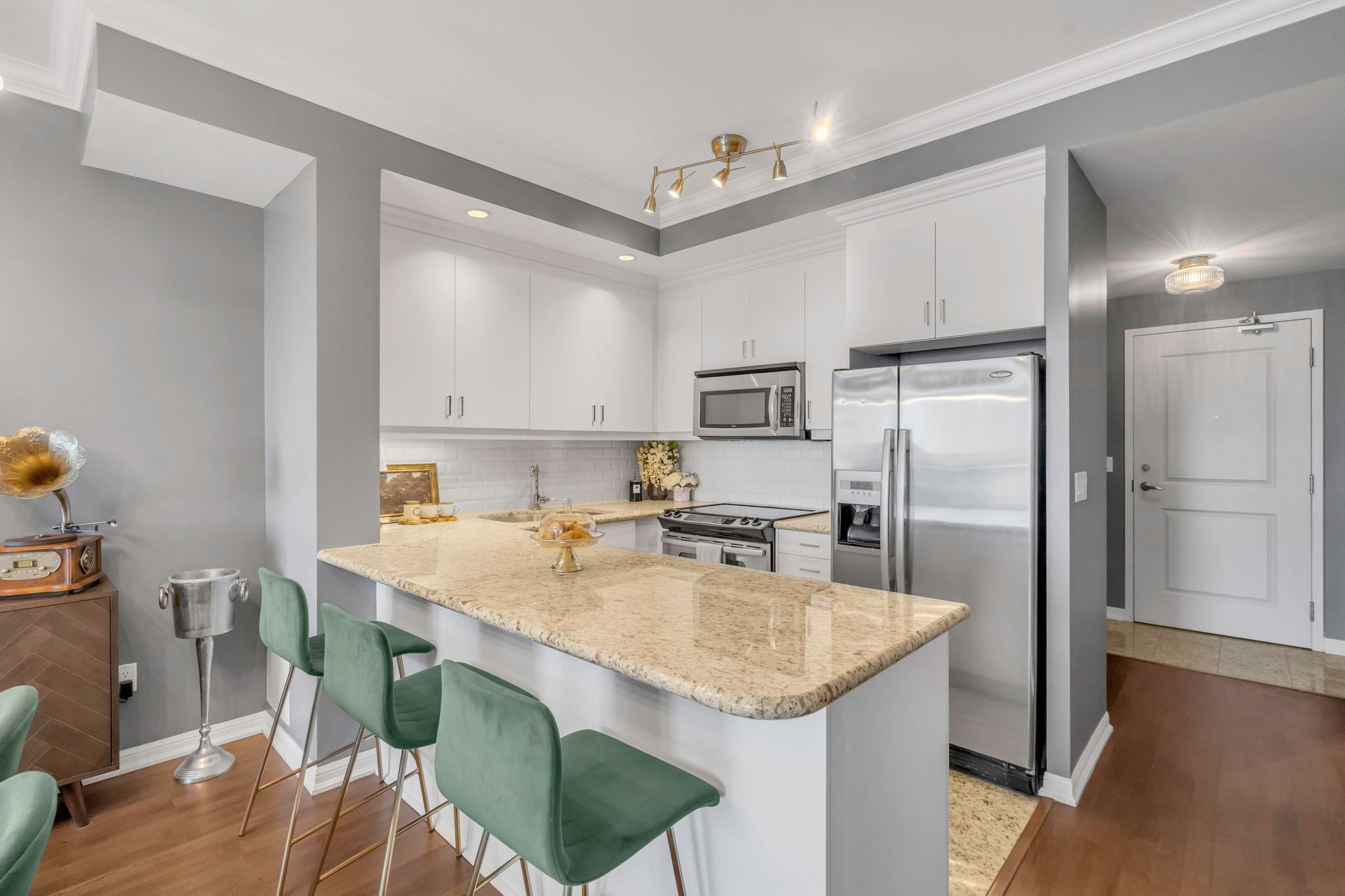 21 Grand Magazine Street 1402