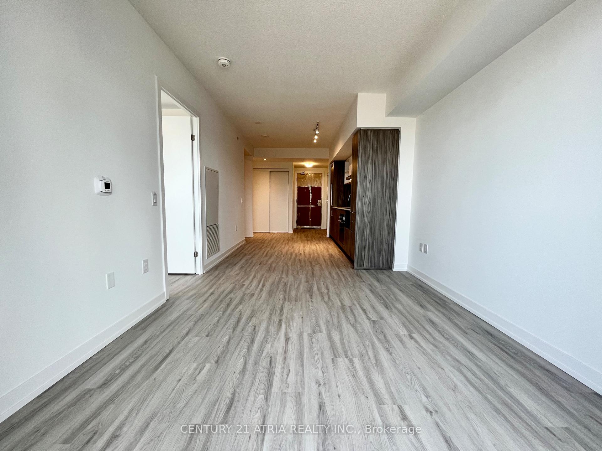 2 Bedrooms Condo at 55 Cooper, Toronto For sale