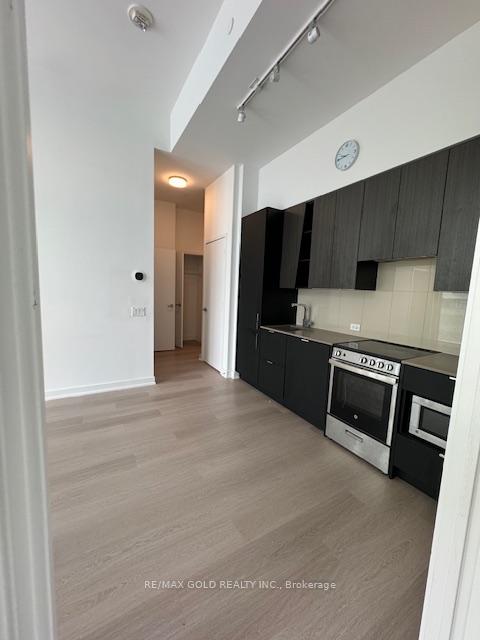2 Bedrooms Condo at 3883 Quartz,  Mississauga For sale