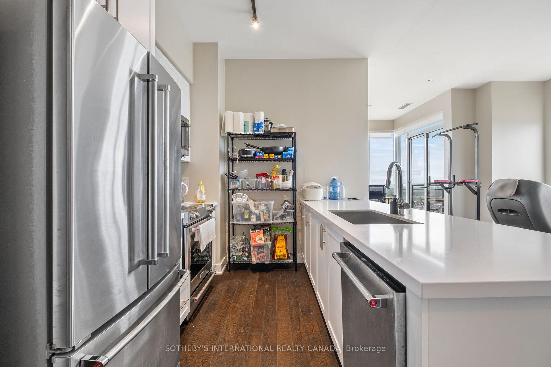 2 Bedrooms Condo at 4011 Brickstone, Mississauga For sale