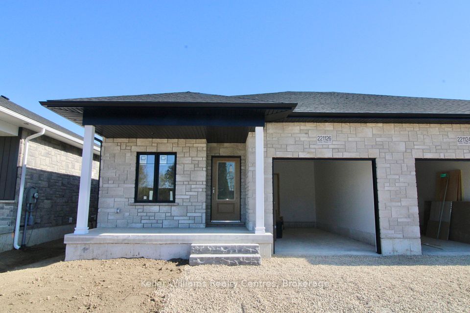 221126 Grey Road 9
