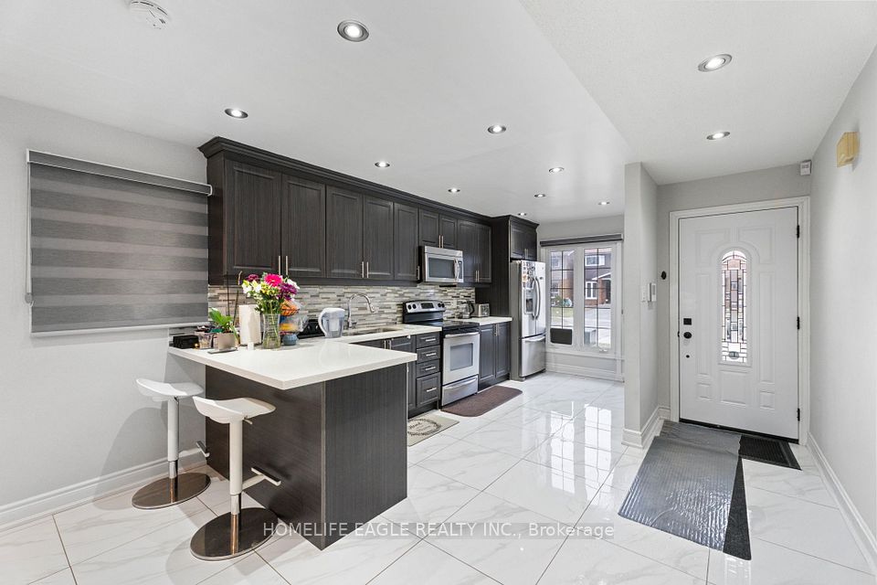 23 Lindridge Avenue, Brampton, ON L6S 3W7