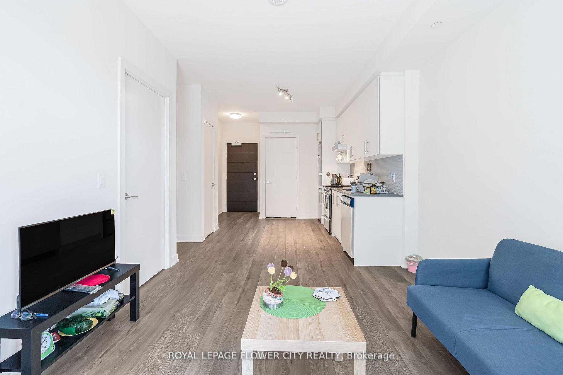 2 Bedrooms Condo at 212 King William, Hamilton For sale