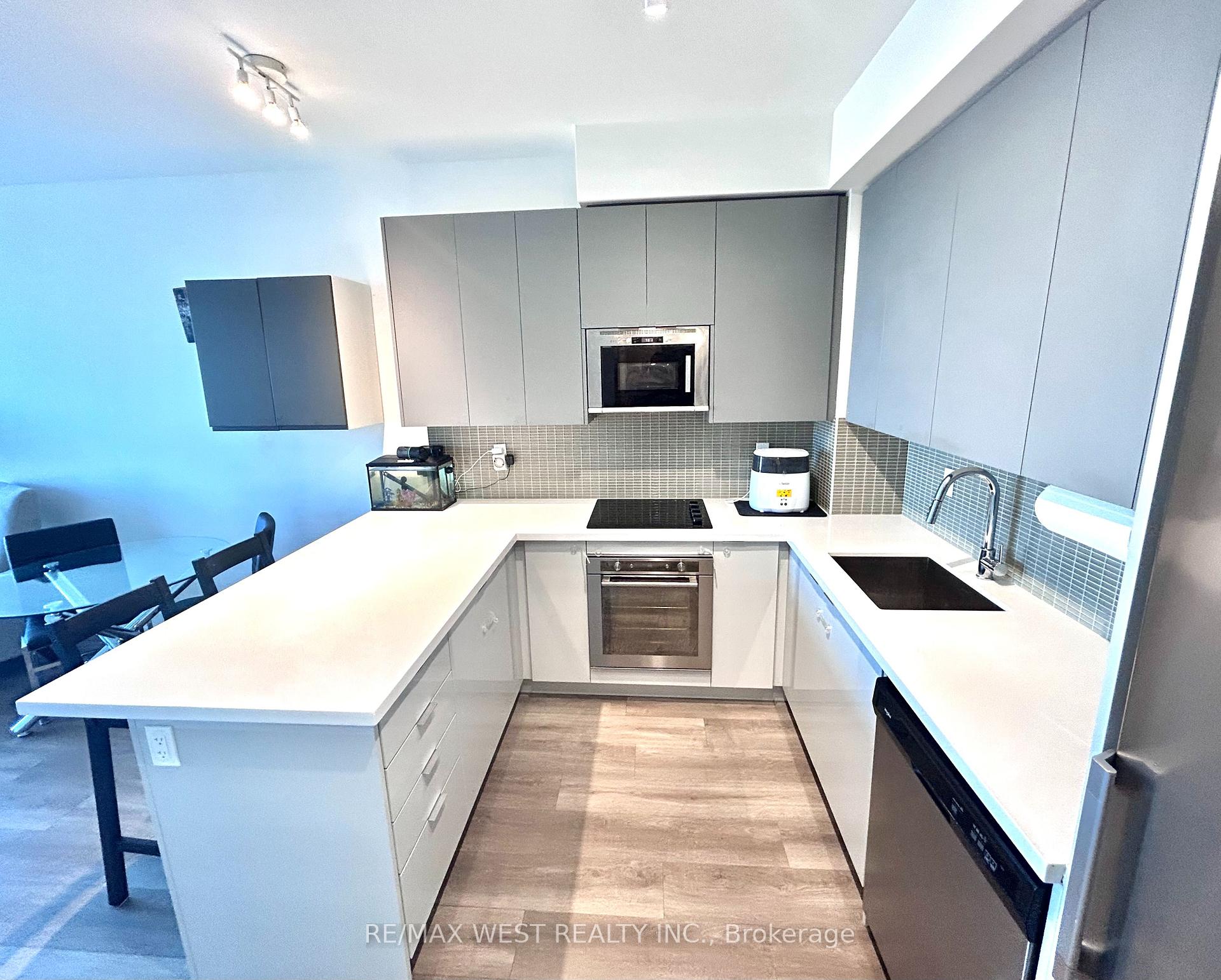 1 Bedroom Condo at 2908 Highway 7, Vaughan For sale