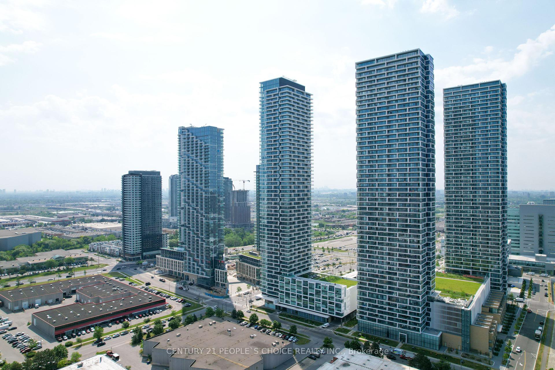 3 Bedrooms Condo at 950 Portage, Vaughan For sale