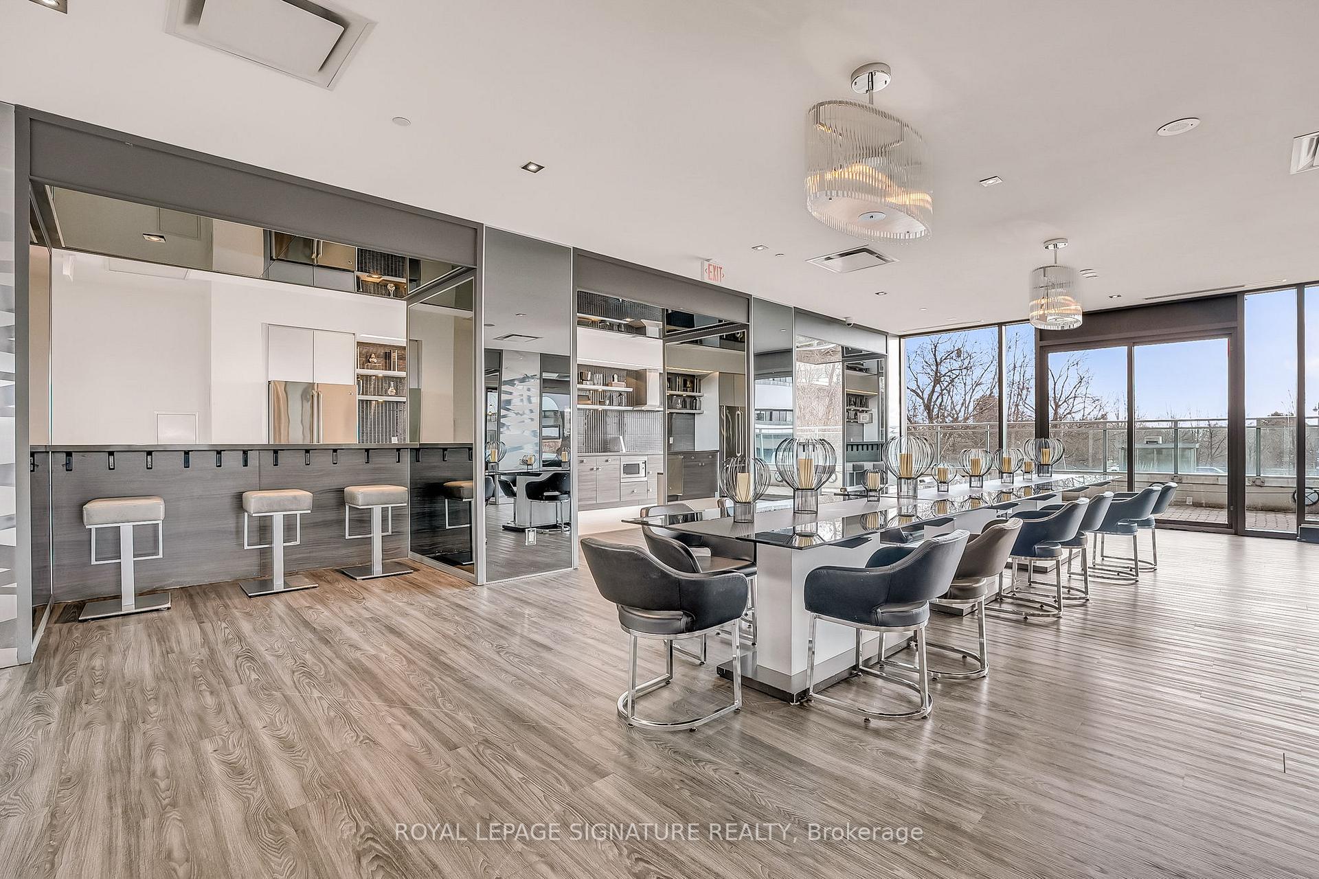 1 Bedroom Condo at 33 Shore Breeze,  Toronto For sale
