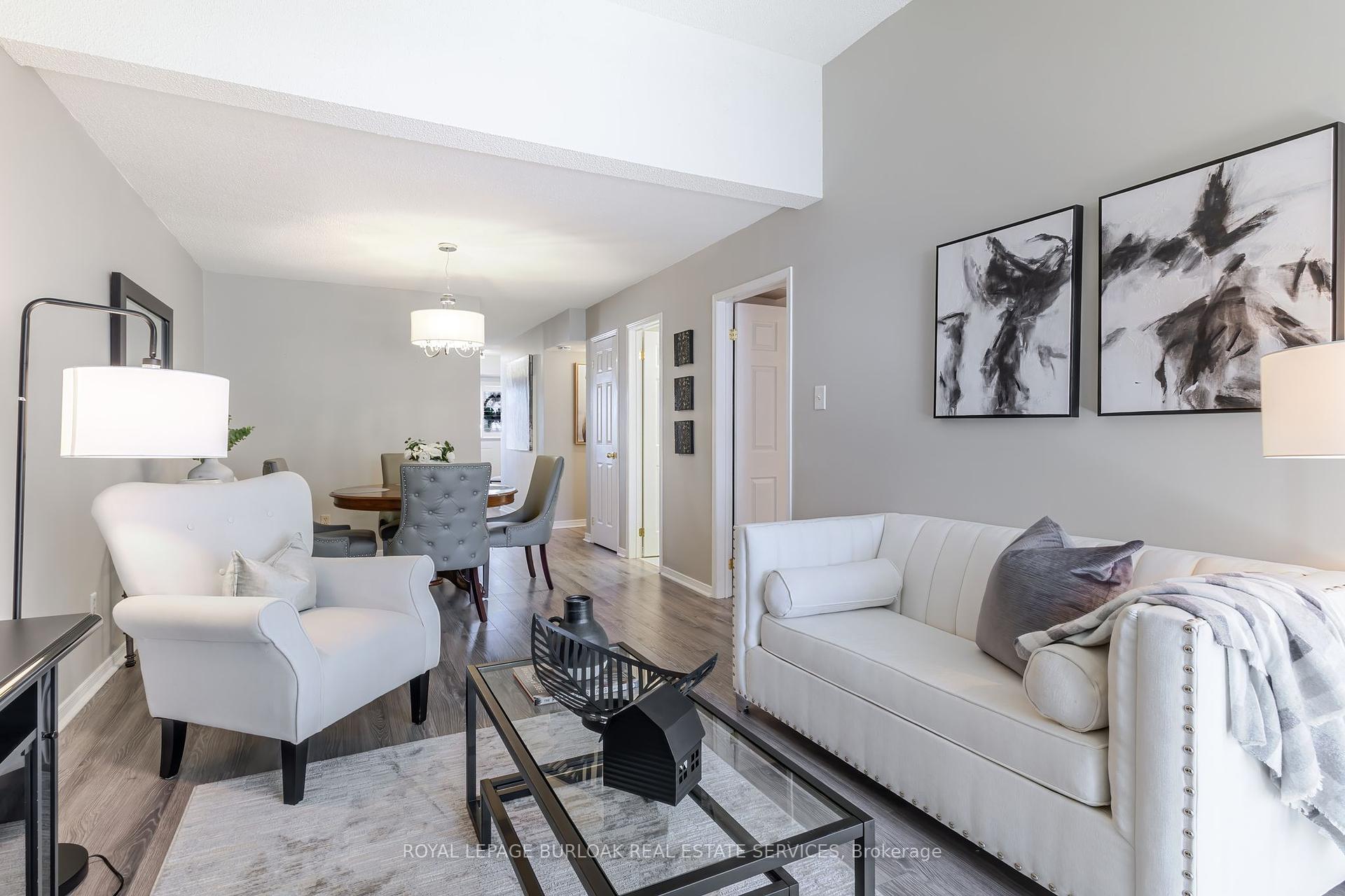 2 Bedrooms Condo at 2110 Cleaver, Burlington For sale