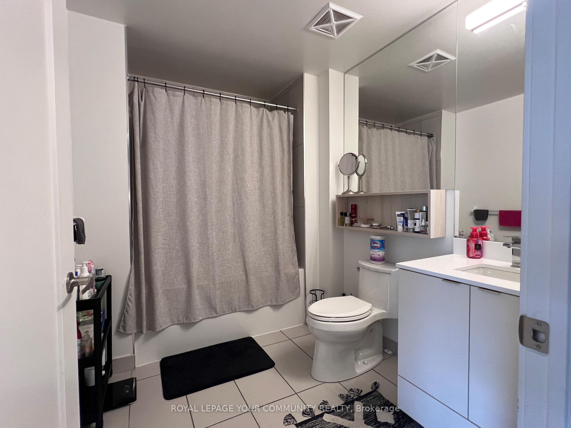2 Bedrooms Condo at 60 Princess,  Toronto For sale