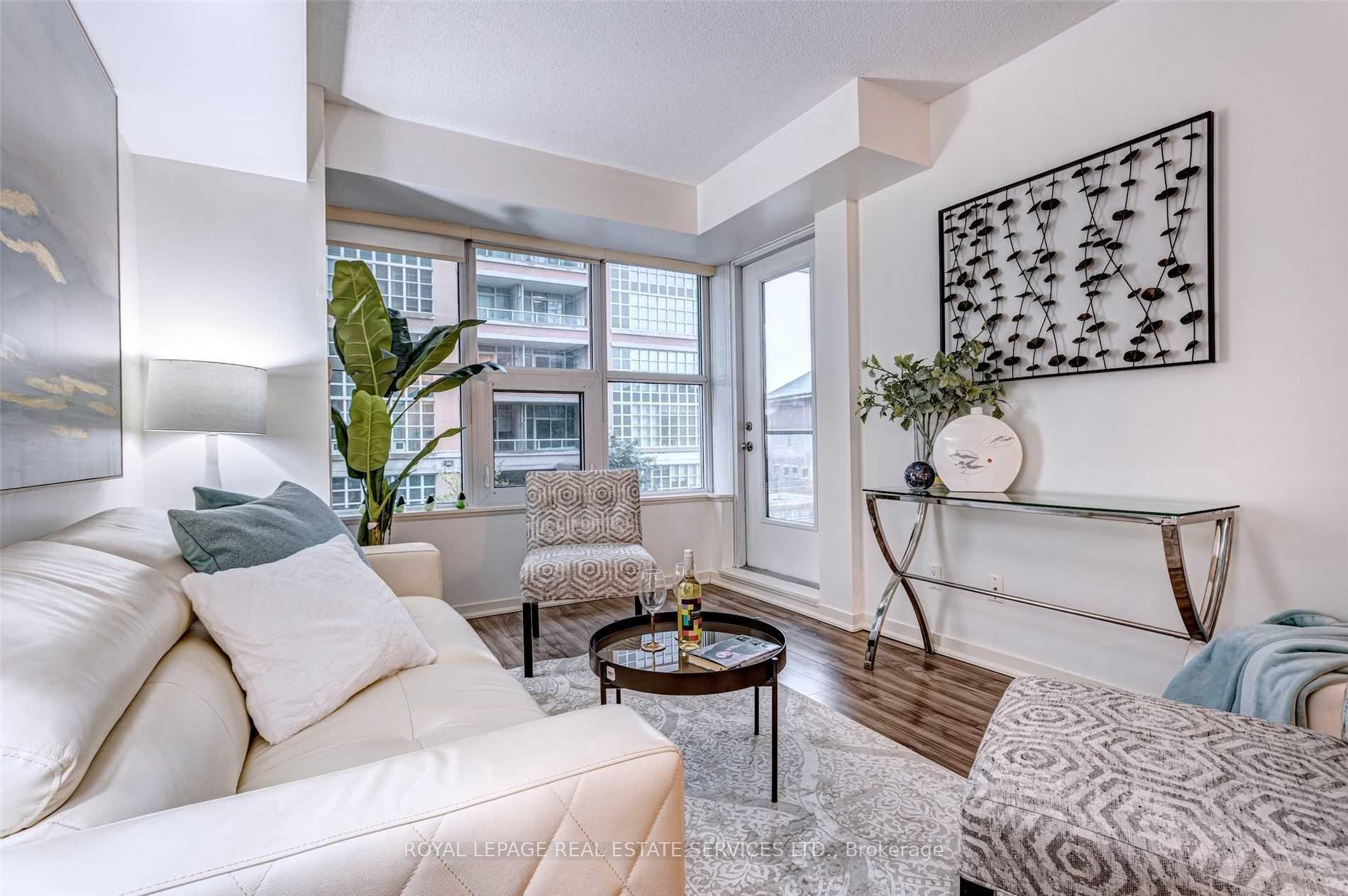 2 Bedrooms Condo at 59 East Liberty, Toronto For sale