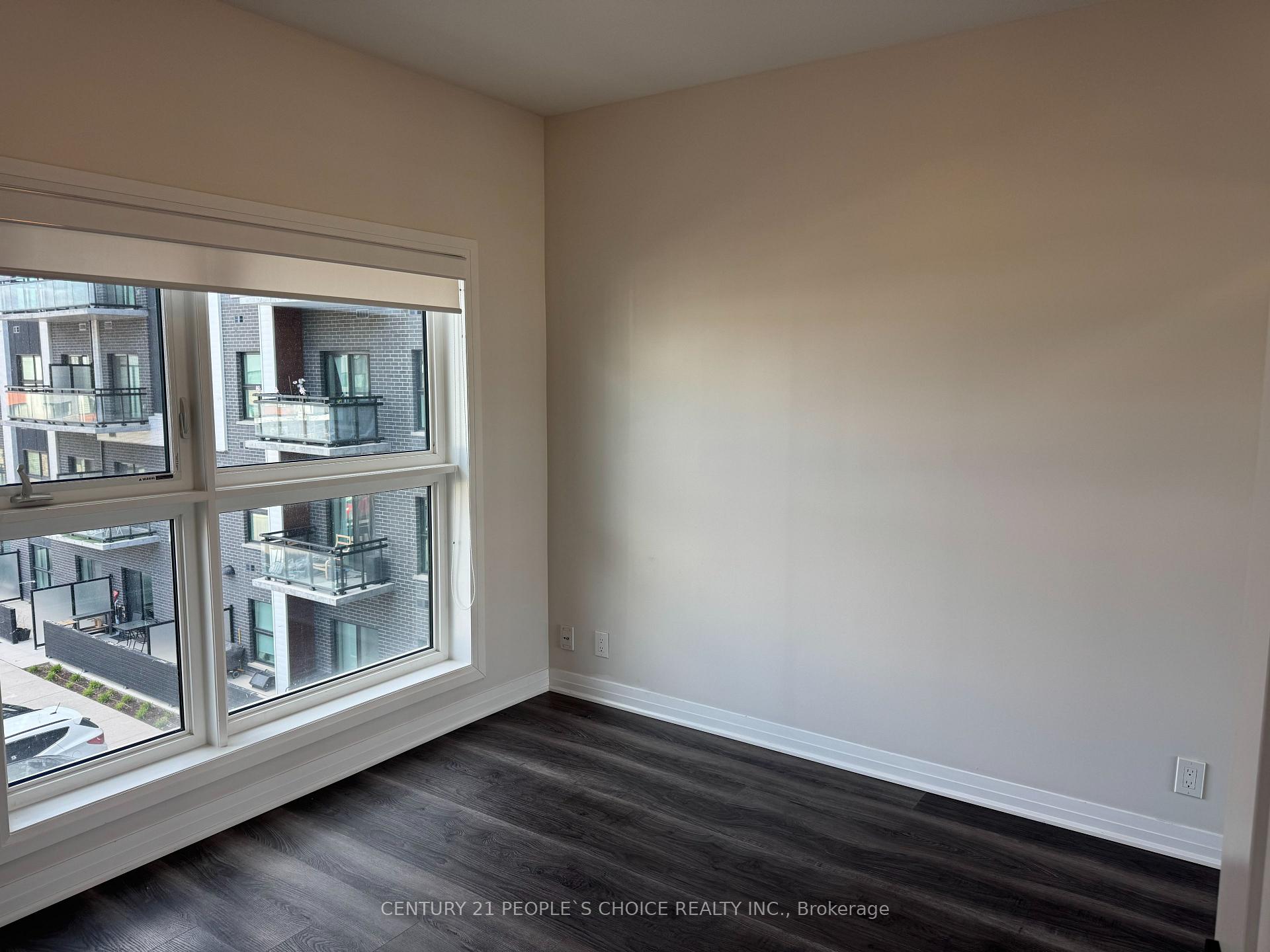 2 Bedrooms Condo at 102 Grovewood Common, Oakville For sale