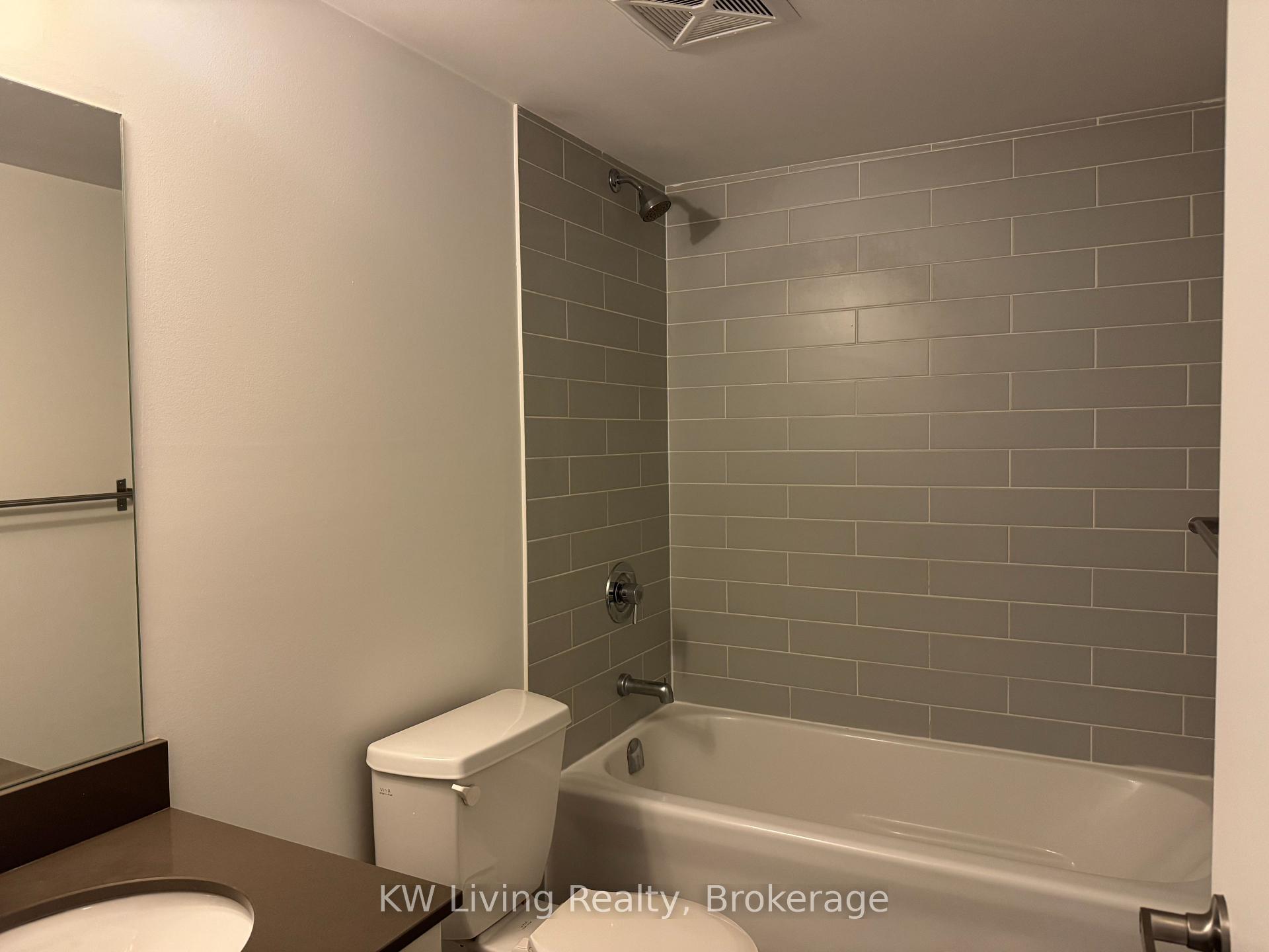2 Bedrooms Condo at 68 Abell, Toronto For sale